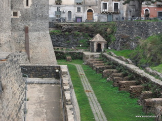 tania fortificata-Torretta castello Ursino 24-11-2014 15-25-41